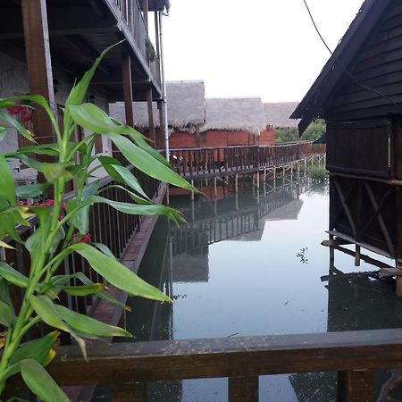 La Capannina Chez Lea Hotel Morondava Buitenkant foto